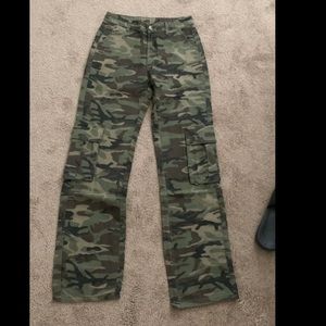ARMY PRINT CARGO PANTS